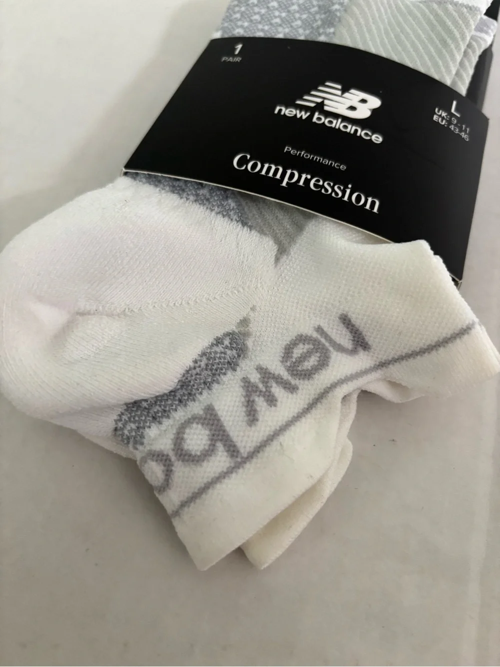 New Balance Men's CompressNew Balance Men's Compression No Show Athletic Socks L